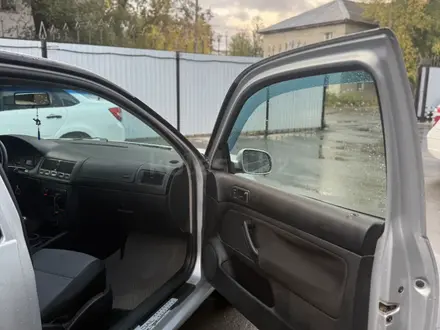 Volkswagen Golf 2001 года за 2 100 000 тг. в Костанай – фото 17