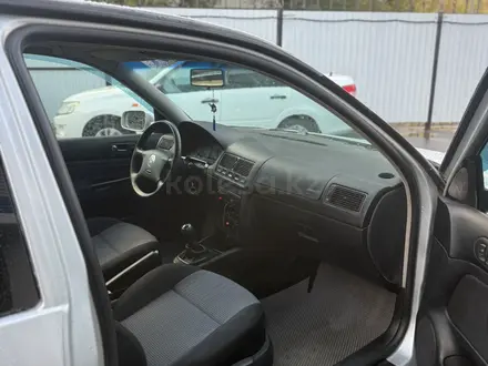 Volkswagen Golf 2001 года за 2 100 000 тг. в Костанай – фото 18