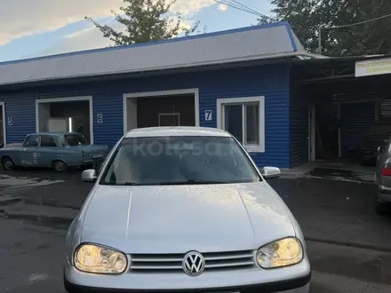 Volkswagen Golf 2001 года за 2 100 000 тг. в Костанай – фото 2