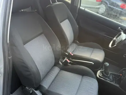 Volkswagen Golf 2001 года за 2 100 000 тг. в Костанай – фото 20