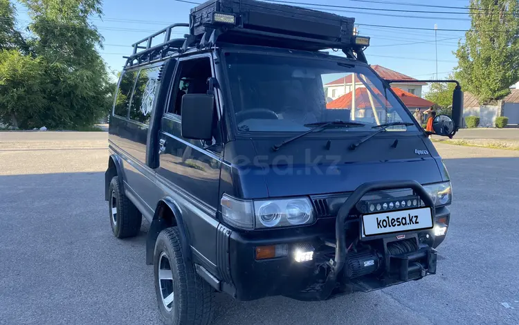 Mitsubishi Delica 1993 года за 2 600 000 тг. в Алматы