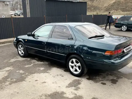 Toyota Camry 1997 года за 3 000 000 тг. в Алматы – фото 3