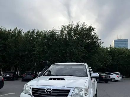 Toyota Hilux 2013 года за 9 000 000 тг. в Атырау – фото 3