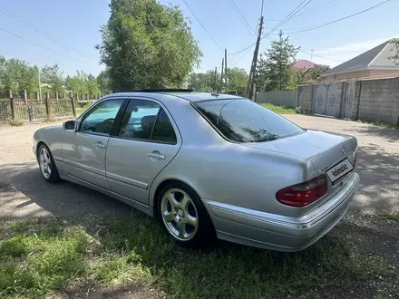 Mercedes-Benz E 320 1999 года за 4 400 000 тг. в Алматы – фото 6