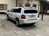 Toyota Highlander 2002 года за 6 000 000 тг. в Тараз – фото 2
