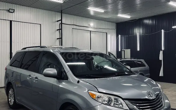 Toyota Sienna 2014 года за 8 300 000 тг. в Уральск