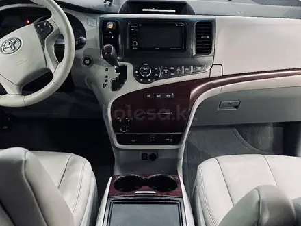 Toyota Sienna 2014 года за 8 300 000 тг. в Уральск – фото 8