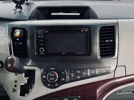 Toyota Sienna 2014 года за 8 300 000 тг. в Уральск – фото 9