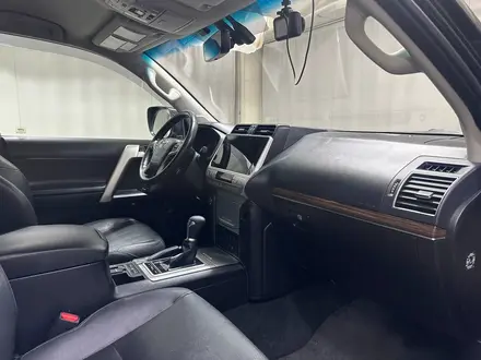 Toyota Land Cruiser Prado 2018 года за 26 800 000 тг. в Алматы – фото 6