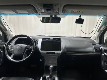 Toyota Land Cruiser Prado 2018 года за 26 800 000 тг. в Алматы – фото 8