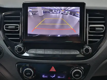 Hyundai Accent 2021 года за 7 190 000 тг. в Алматы – фото 18