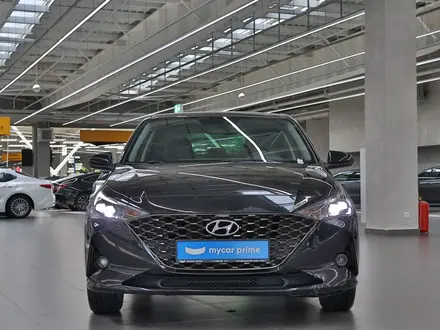 Hyundai Accent 2021 года за 7 190 000 тг. в Алматы – фото 2