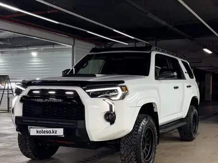 Toyota 4Runner 2019 года за 25 000 000 тг. в Актау