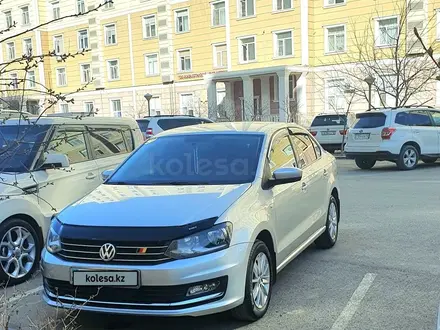 Volkswagen Polo 2015 года за 6 700 000 тг. в Актау – фото 2