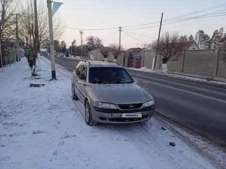 Opel Vectra 1995 года за 1 300 000 тг. в Алматы – фото 2