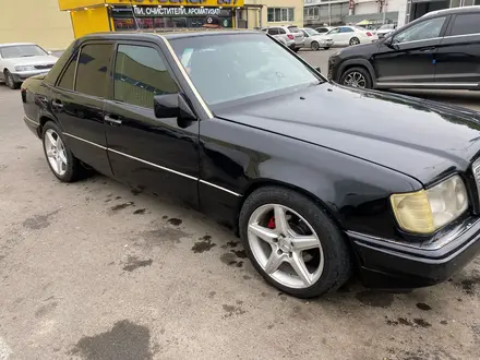 Mercedes-Benz E 280 1993 года за 2 500 000 тг. в Чунджа – фото 3