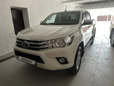 Toyota Hilux 2019 года за 18 500 000 тг. в Актобе