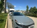 Hyundai Elantra 2023 года за 10 900 000 тг. в Атырау – фото 4