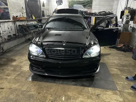 Mercedes-Benz S 500 1999 года за 4 000 000 тг. в Астана – фото 20