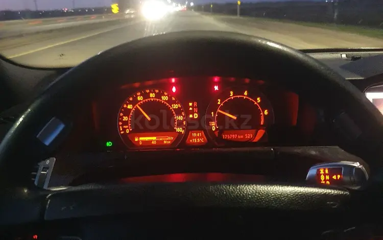BMW 750 2006 года за 7 200 000 тг. в Астана