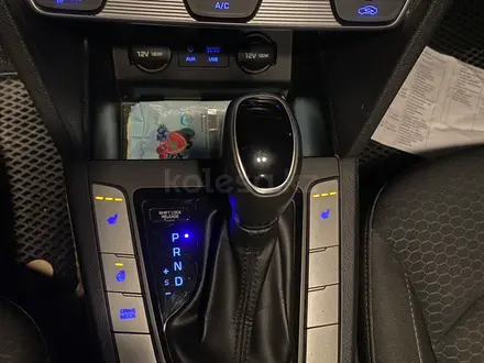 Hyundai Elantra 2019 года за 6 000 000 тг. в Актау – фото 10