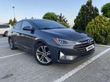 Hyundai Elantra 2019 года за 6 000 000 тг. в Актау