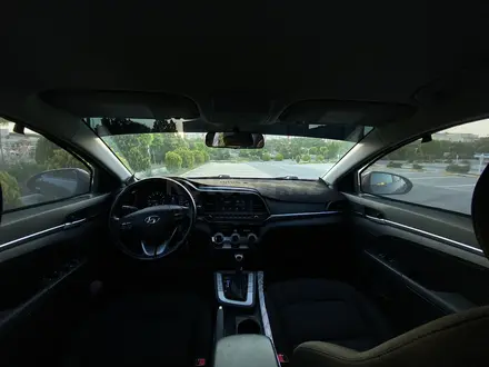 Hyundai Elantra 2019 года за 6 000 000 тг. в Актау – фото 7