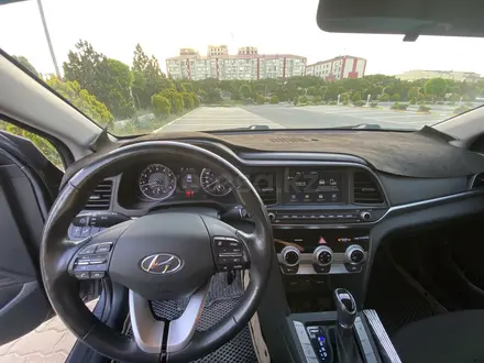 Hyundai Elantra 2019 года за 6 000 000 тг. в Актау – фото 8