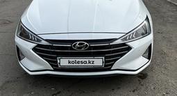 Hyundai Elantra 2019 года за 9 500 000 тг. в Усть-Каменогорск