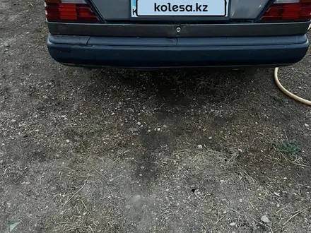 Mercedes-Benz E 230 1988 года за 550 000 тг. в Жезказган – фото 3