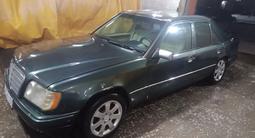 Mercedes-Benz E 200 1994 года за 1 450 000 тг. в Астана