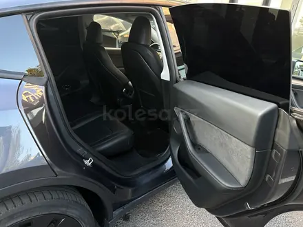 Tesla Model Y 2023 года за 19 000 000 тг. в Алматы – фото 10