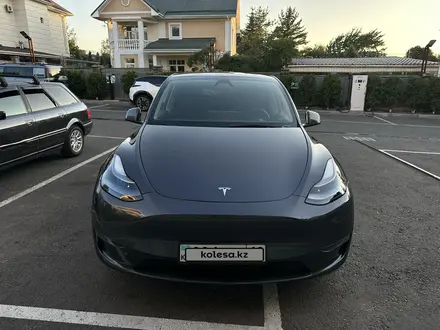 Tesla Model Y 2023 года за 19 000 000 тг. в Алматы