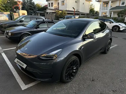 Tesla Model Y 2023 года за 19 000 000 тг. в Алматы – фото 6