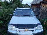 Chevrolet Niva 2010 года за 2 300 000 тг. в Алтай – фото 3