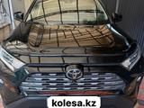 Toyota RAV4 2021 года за 17 000 000 тг. в Сатпаев