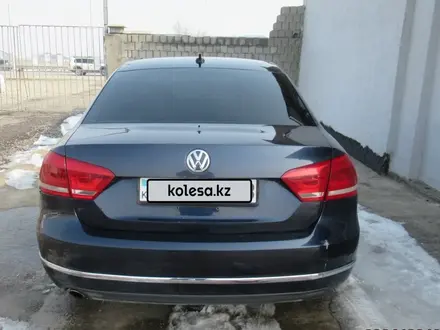 Volkswagen Passat 2012 года за 3 576 300 тг. в Шымкент – фото 4