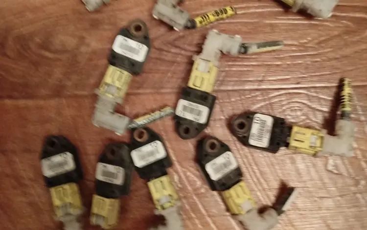 Датчик srs,датчик удара за 8 000 тг. в Алматы