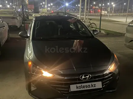 Hyundai Elantra 2018 года за 6 800 000 тг. в Астана – фото 9