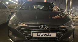 Hyundai Elantra 2018 года за 6 800 000 тг. в Астана – фото 2