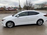 Hyundai Elantra 2020 годаfor6 100 000 тг. в Актобе – фото 3