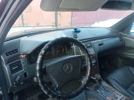 Mercedes-Benz E 230 1998 года за 3 200 000 тг. в Павлодар – фото 6