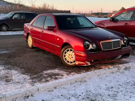 Mercedes-Benz E 230 1996 года за 2 200 000 тг. в Караганда – фото 3