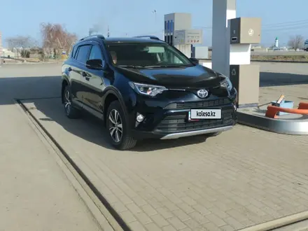 Toyota RAV4 2019 года за 14 000 000 тг. в Семей