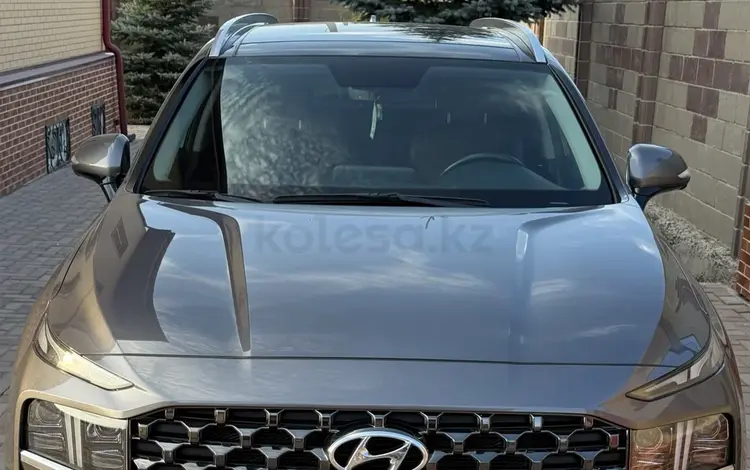 Hyundai Santa Fe 2023 года за 16 000 000 тг. в Караганда