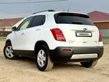 Chevrolet Tracker 2015 годаfor6 100 000 тг. в Атырау – фото 4