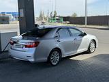 Toyota Camry 2013 года за 11 500 000 тг. в Туркестан – фото 2