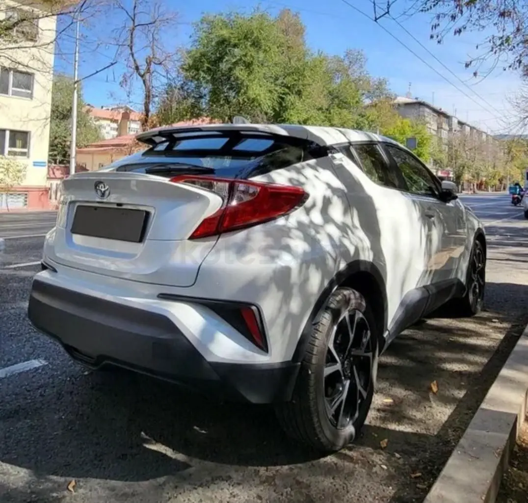 Toyota C-HR, 2021
