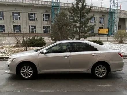 Toyota Camry 2015 года за 9 800 000 тг. в Алматы – фото 3