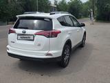 Toyota RAV4 2017 годаүшін10 900 000 тг. в Алматы – фото 3